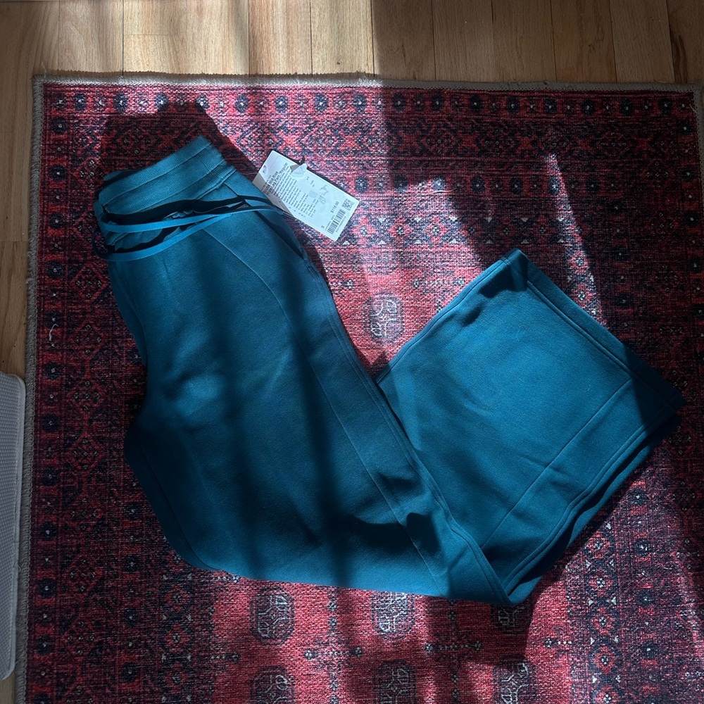 Lululemon Deep Green Sweatpants